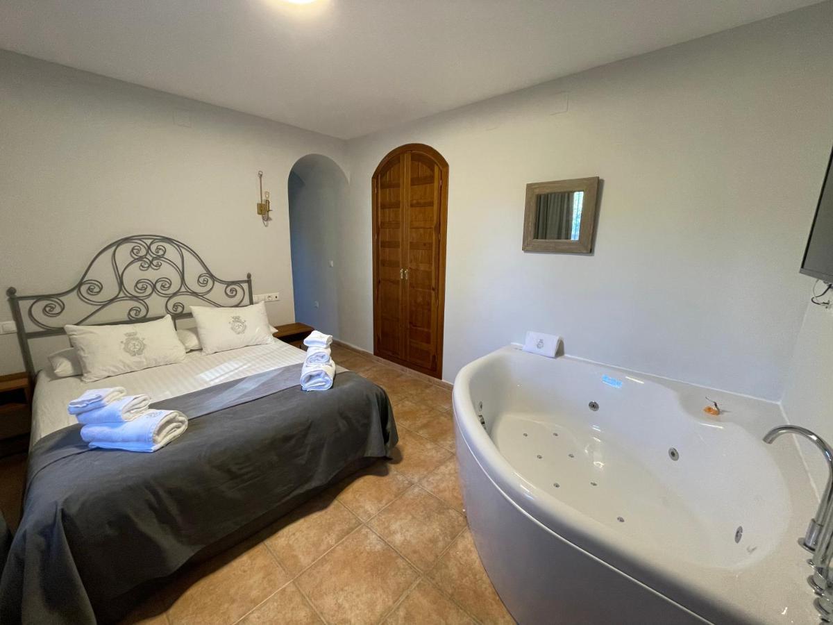 Hotel Monasterio De Tejeda Garaballa Eksteriør billede