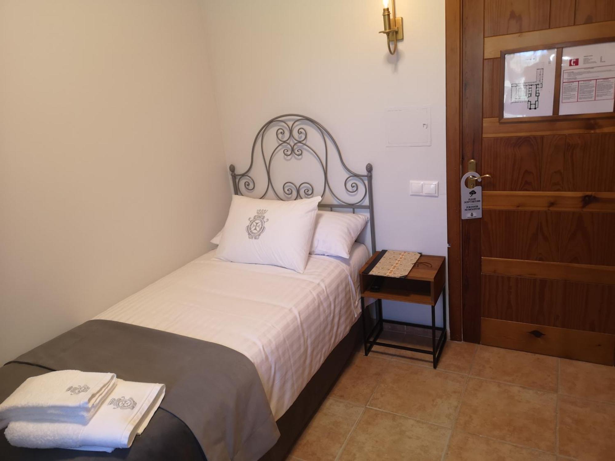 Hotel Monasterio De Tejeda Garaballa Eksteriør billede